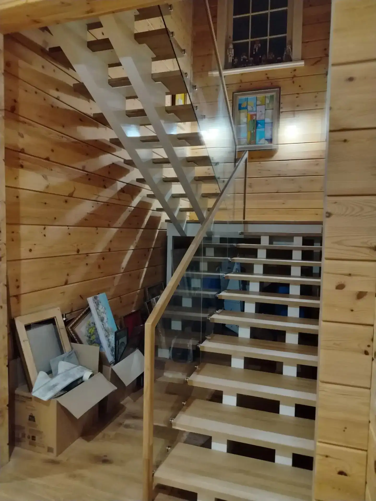 Металлический каркас лестницы, производство Клин